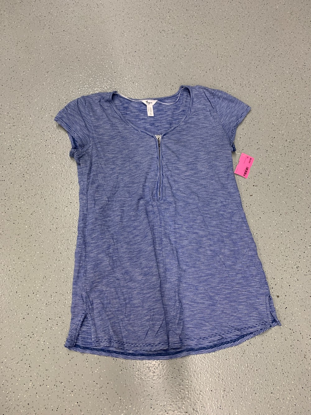 XS