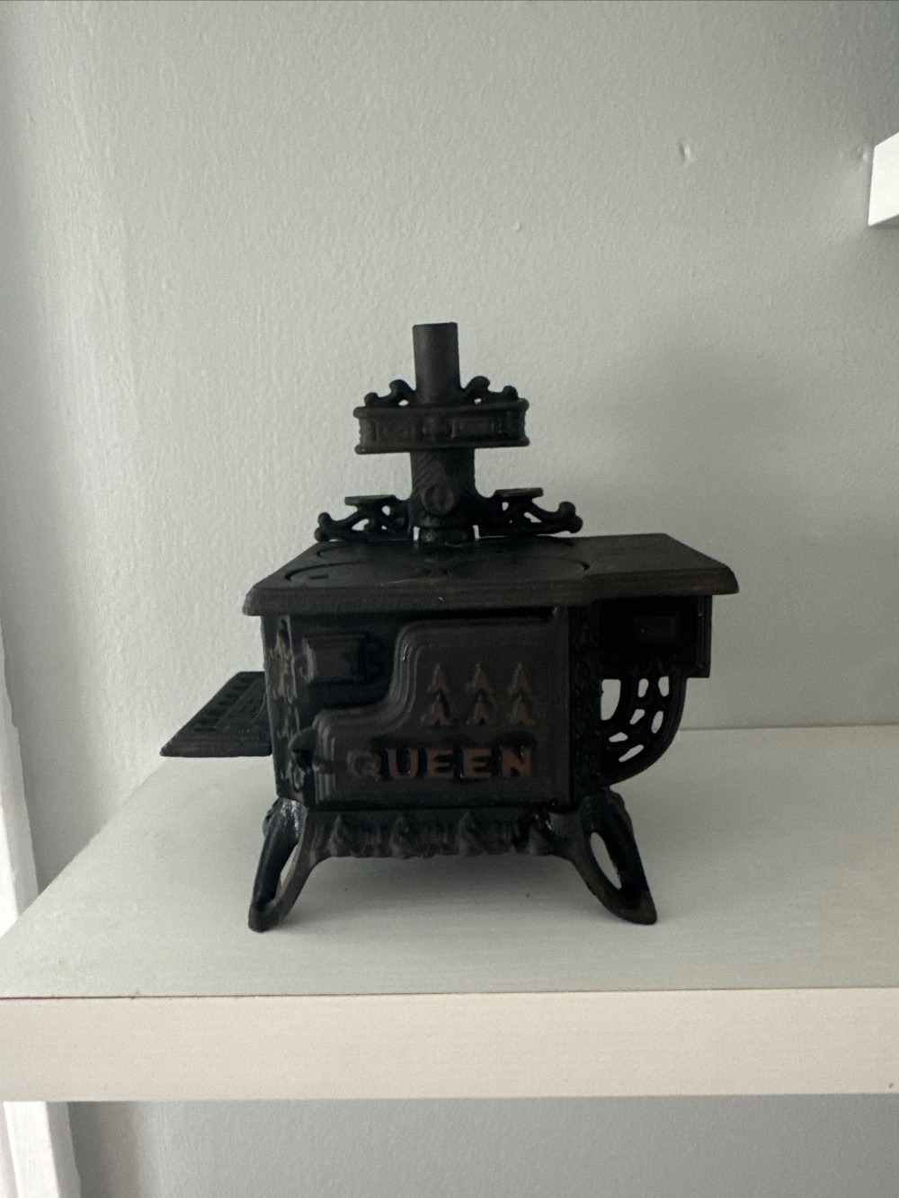 Miniature Cat Iron Stove