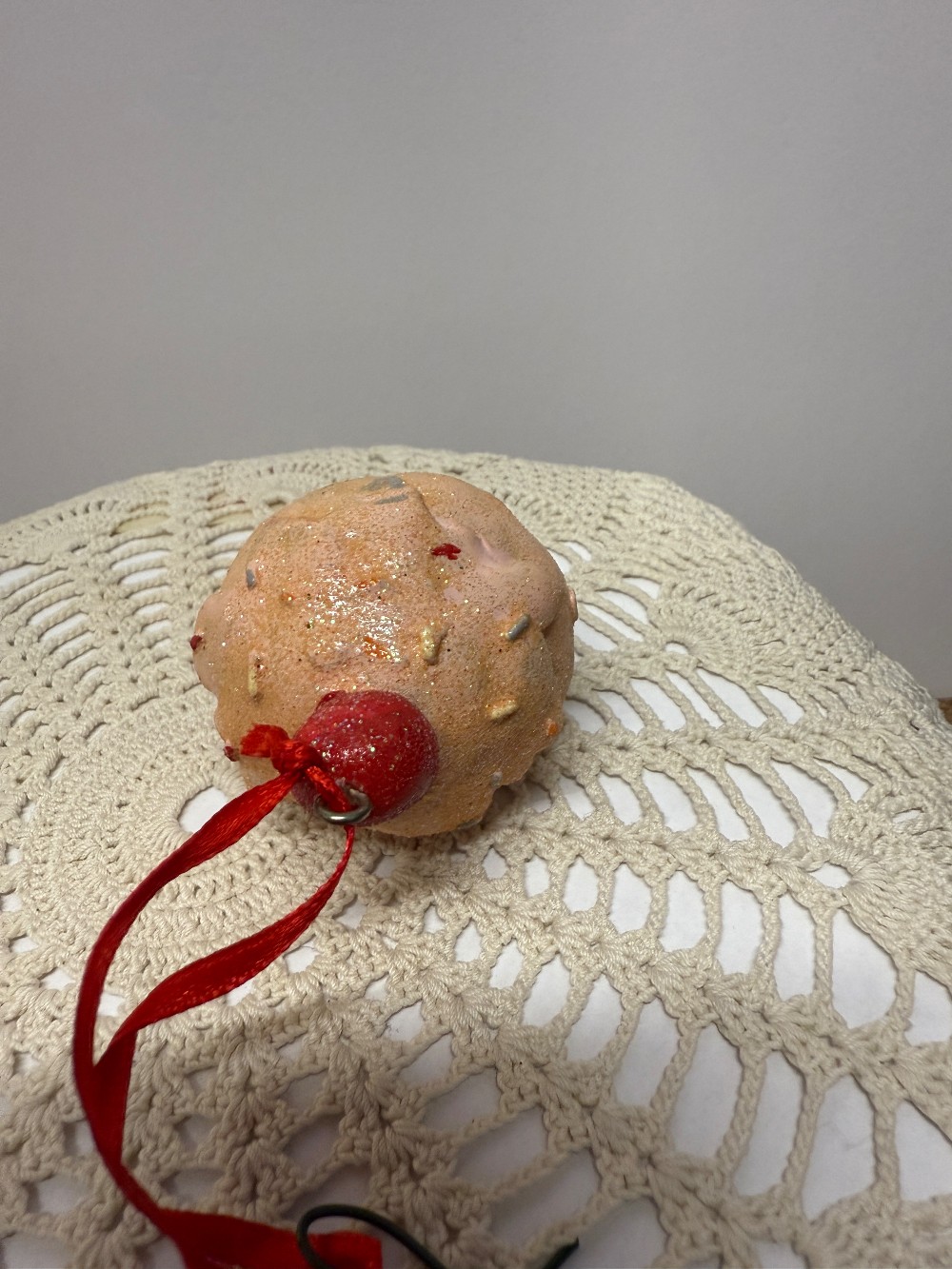 4510 - Ice Cream Cone w/Cherry on Top