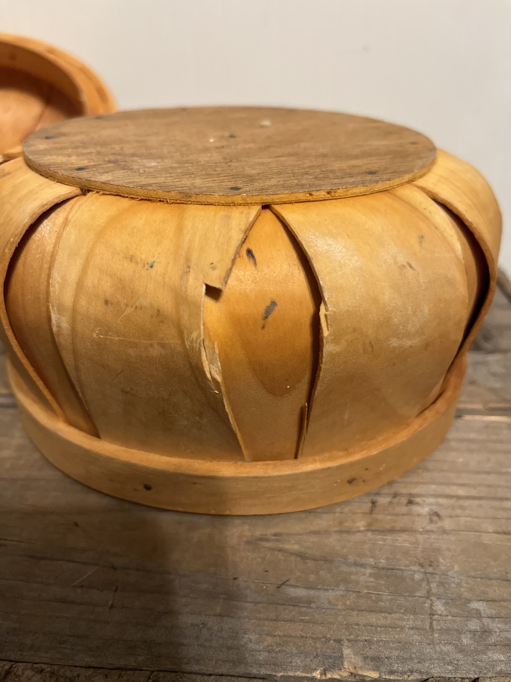 Vtg pumpkin bushel basket-as is