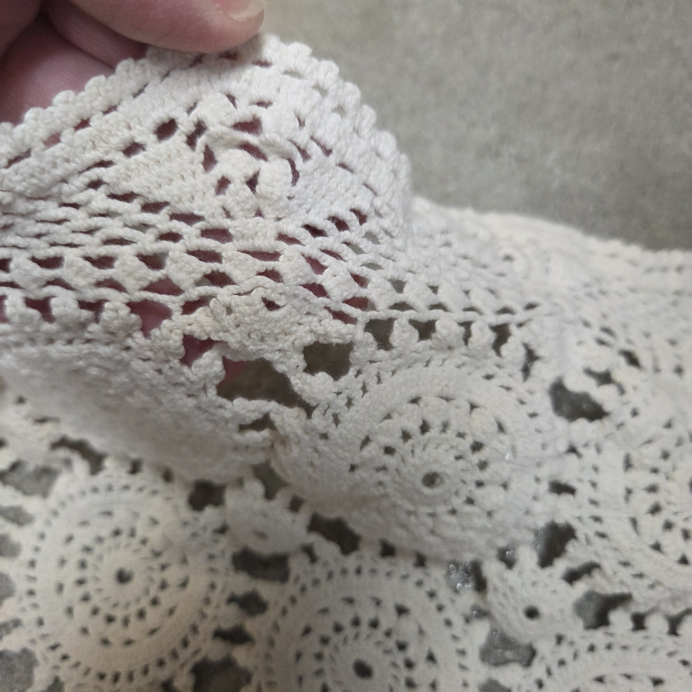 VTG Hand-crocheted Dresser Scarf