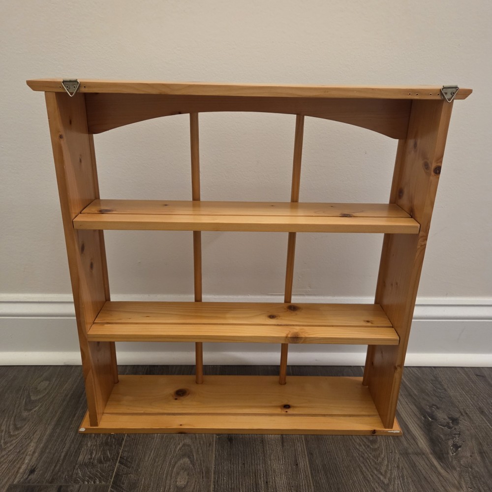 VTG Pine Wood Wall or Standing Curio Shelf For Trinkets & Collectibles. 19 x 20.