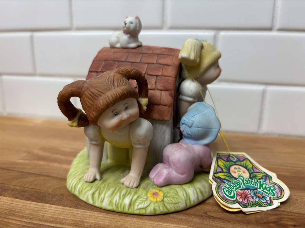 Cabbage Patch Kids 1984 Special Thoughts Porcelain Figurine Clubhouse Scene