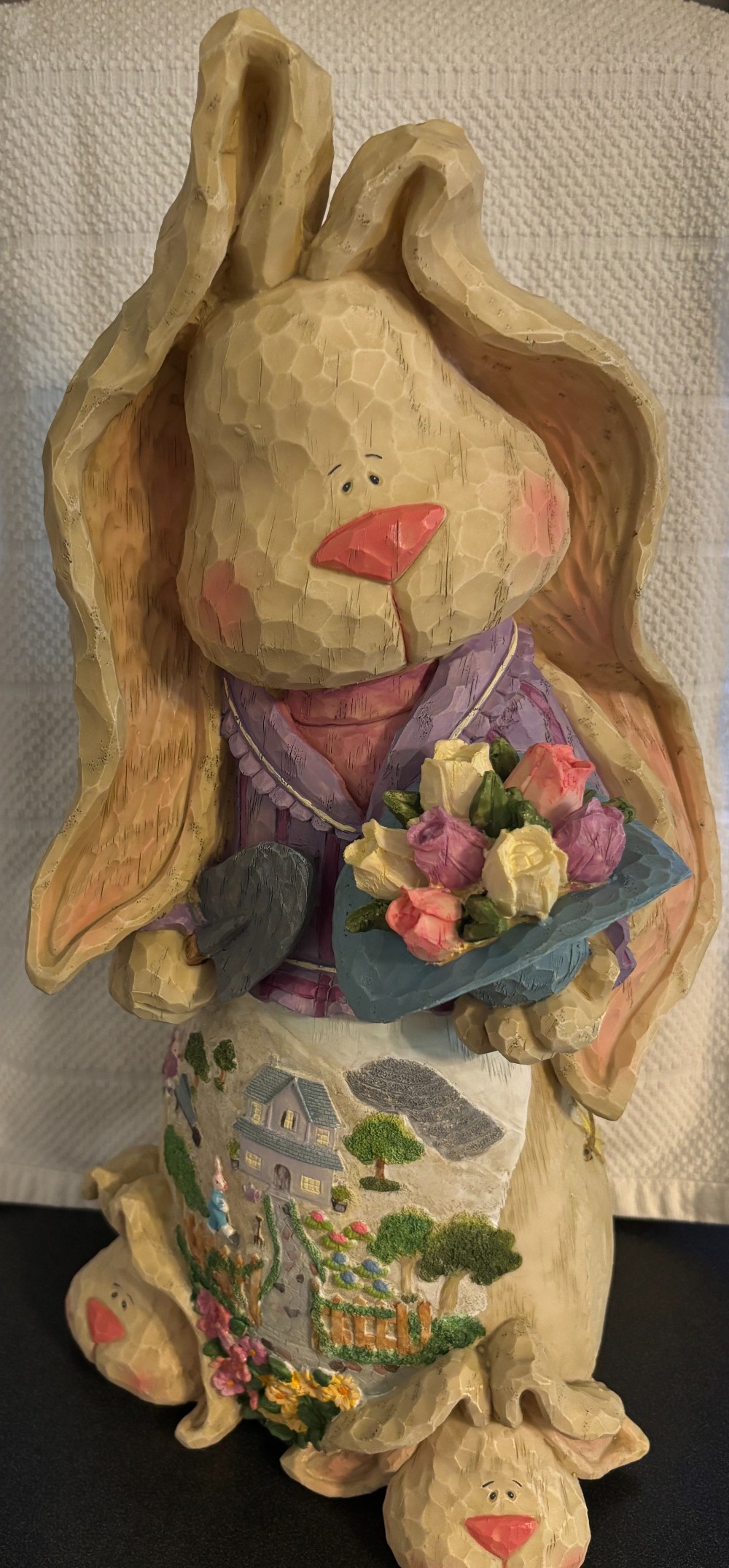 Resin girl garden bunny wearing bunny slippers