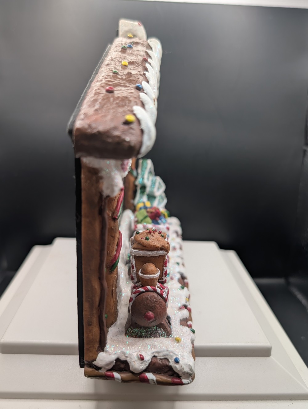 Gingerbread house/train picture frame