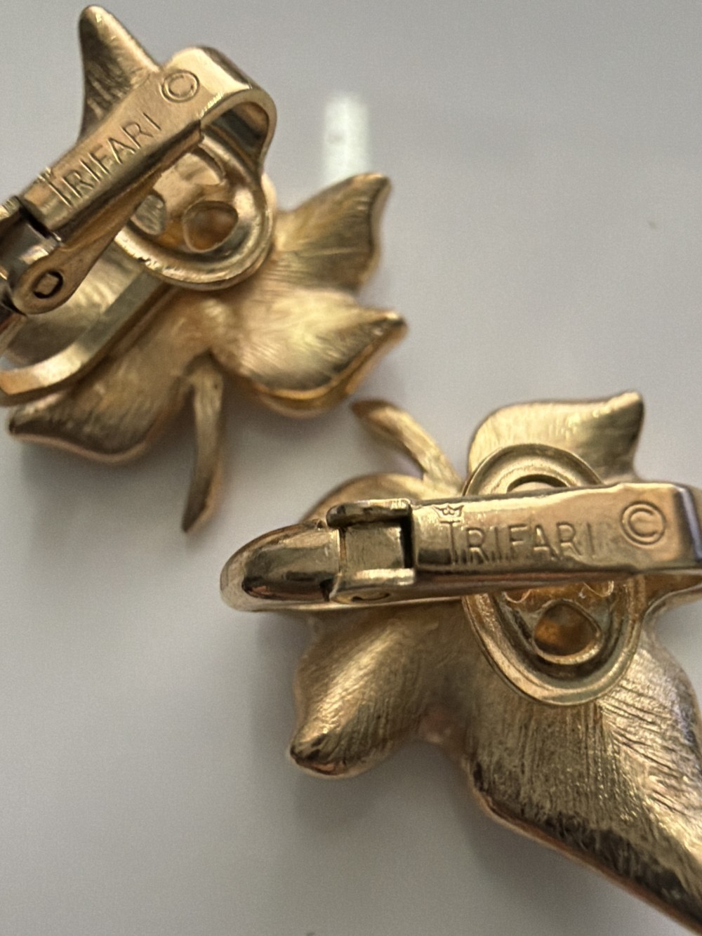 Vintage Trifari Gold Tone Leaf Clip-On Earrings