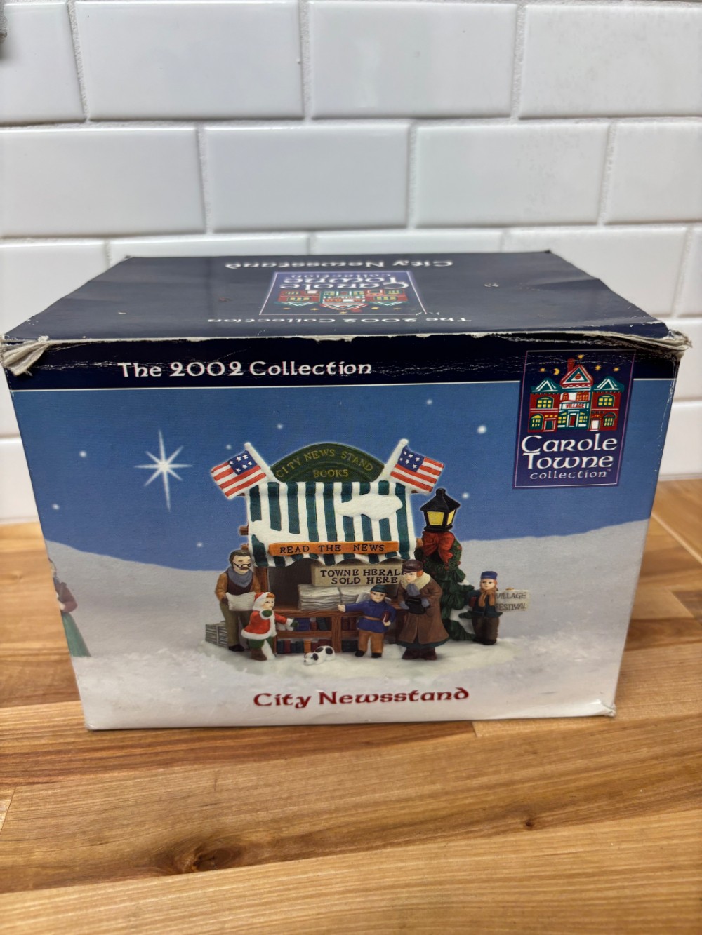 City Newsstand 2002 Christmas Village Accessory Lemax Carole Towne