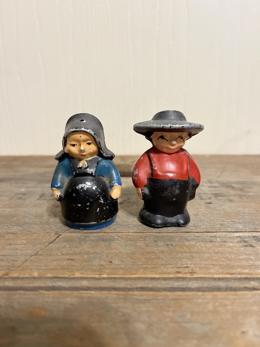 Vtg Cast Iron Amish S&P shakers