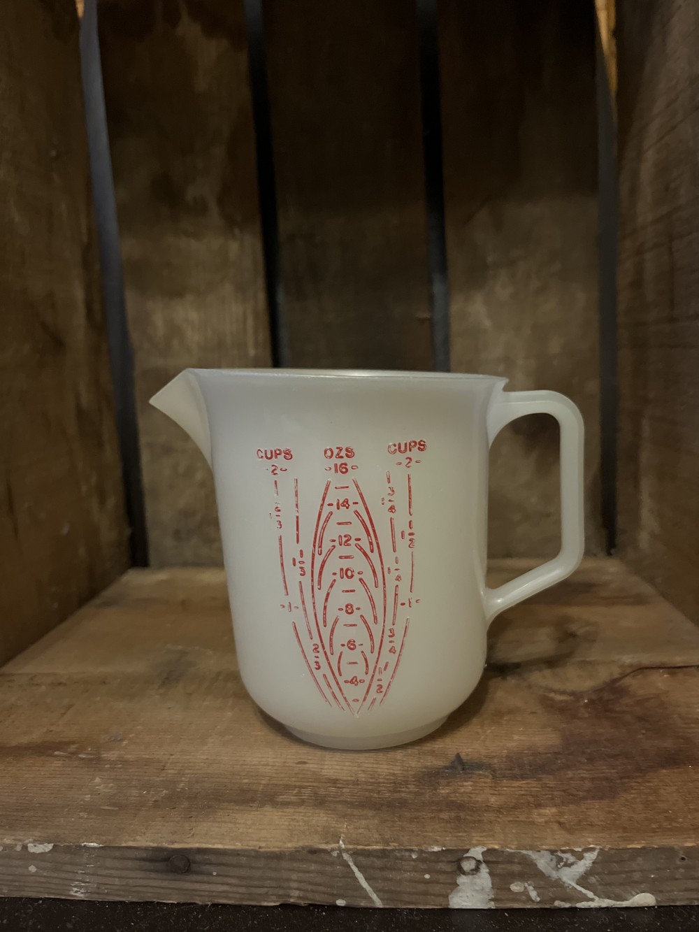 Vtg Tupperware 2 cup pitcher