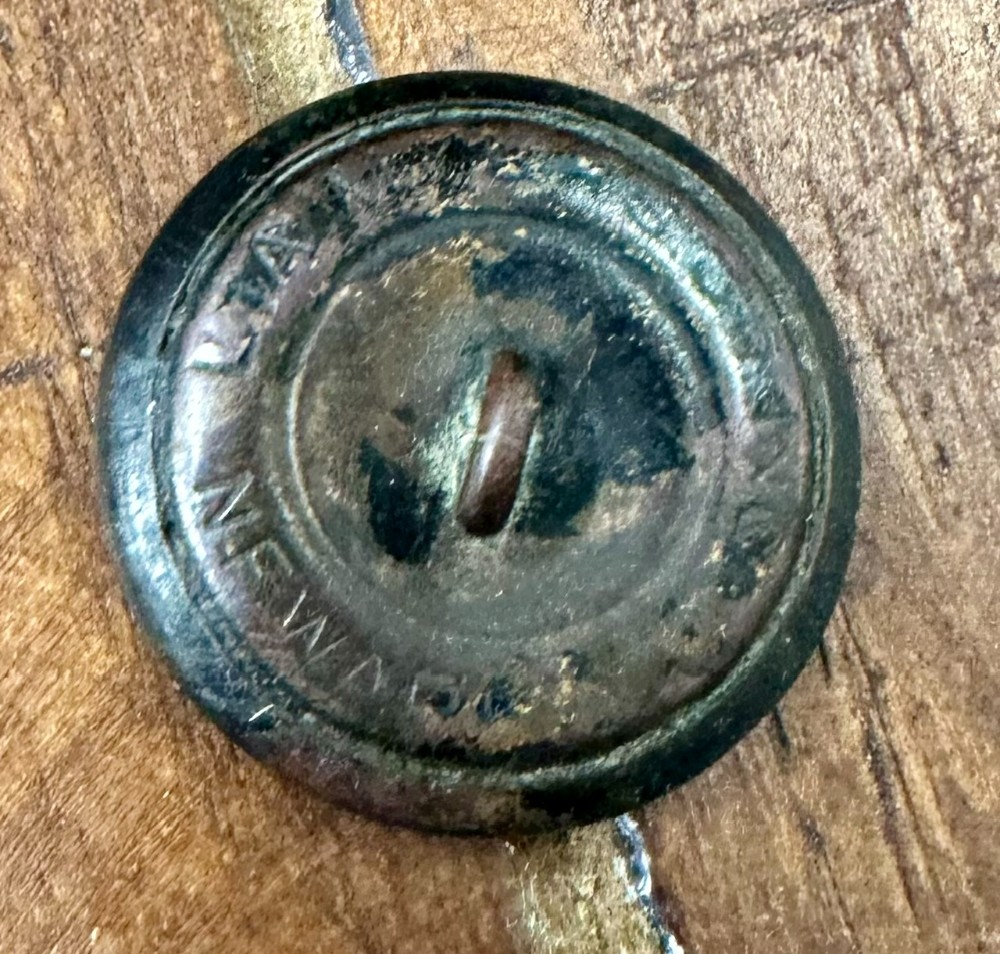 WWI Era US Army Button w/Great Seal