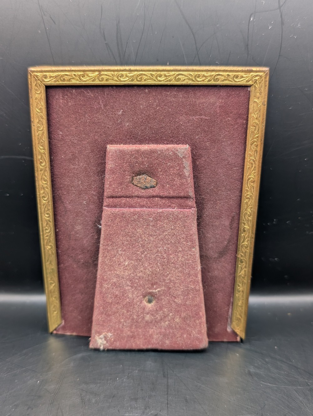 Small brass vtg frame