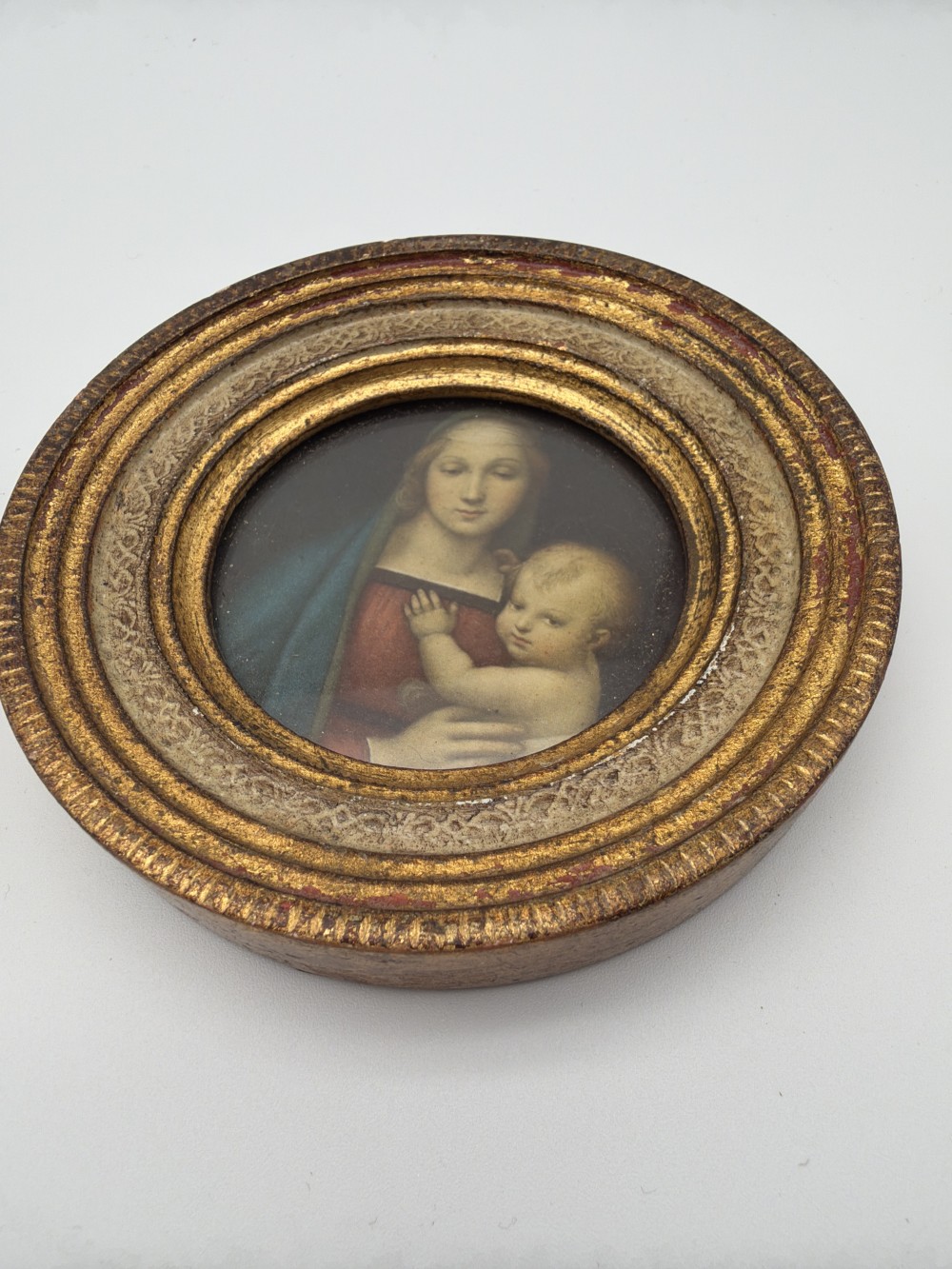 Vintage Italian Madonna Round Print