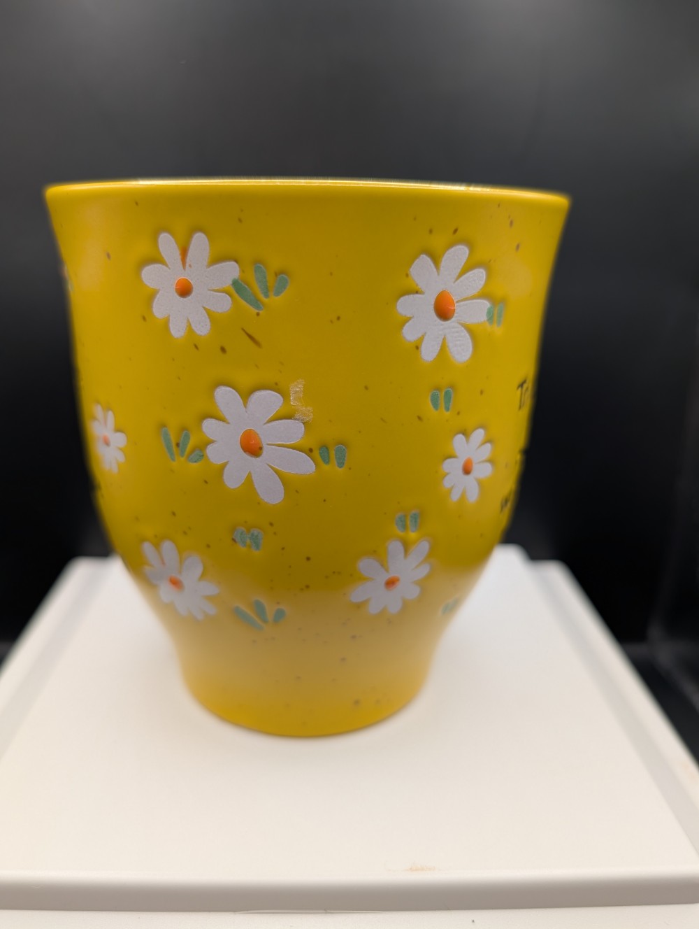 Yellow Scripture mug w/daisies