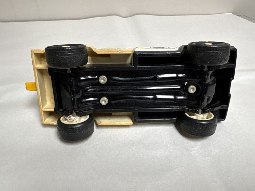 Tonka Tow Truck Used As-is Approx 7 inches