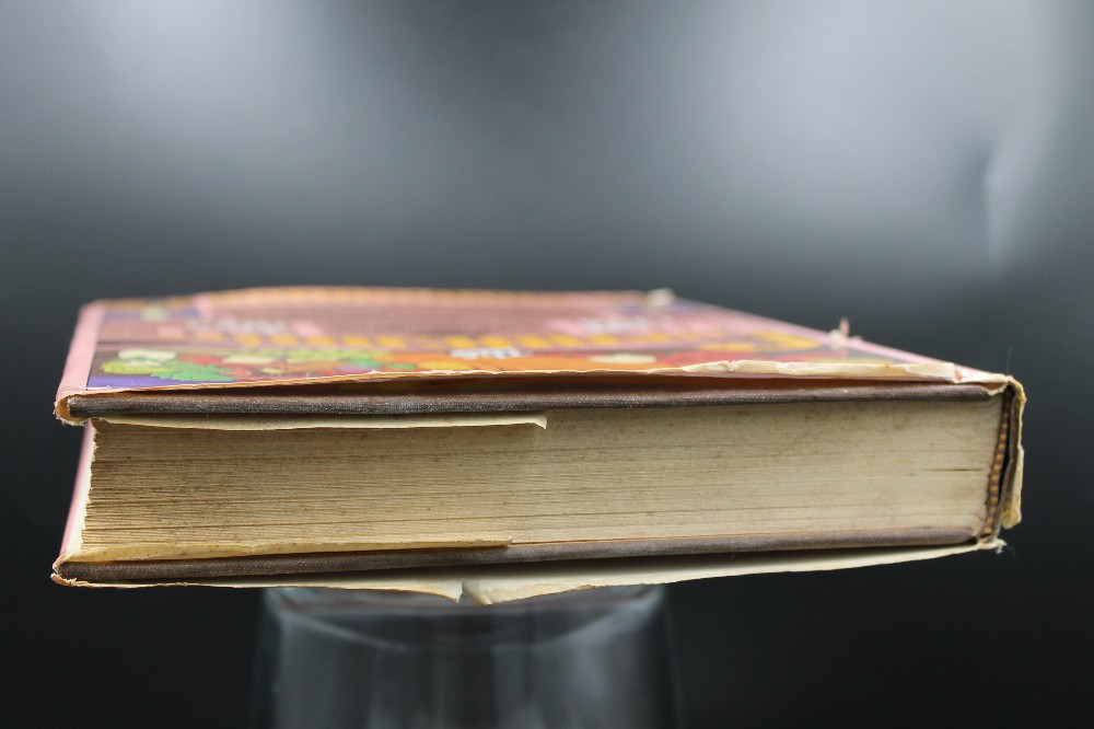 Hardcover Vtg 1973 THE CORNUCOPIA cookbook