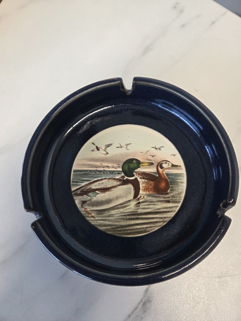 DO-1698 pottery ashtray w/mallards
