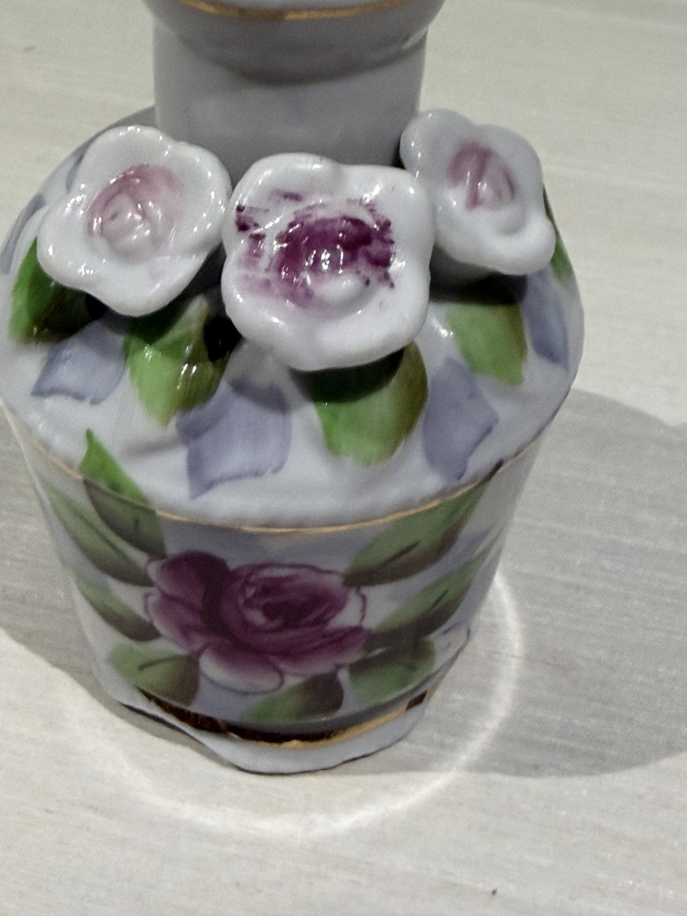 VTG Floral Porcelain Bud Vase 4’