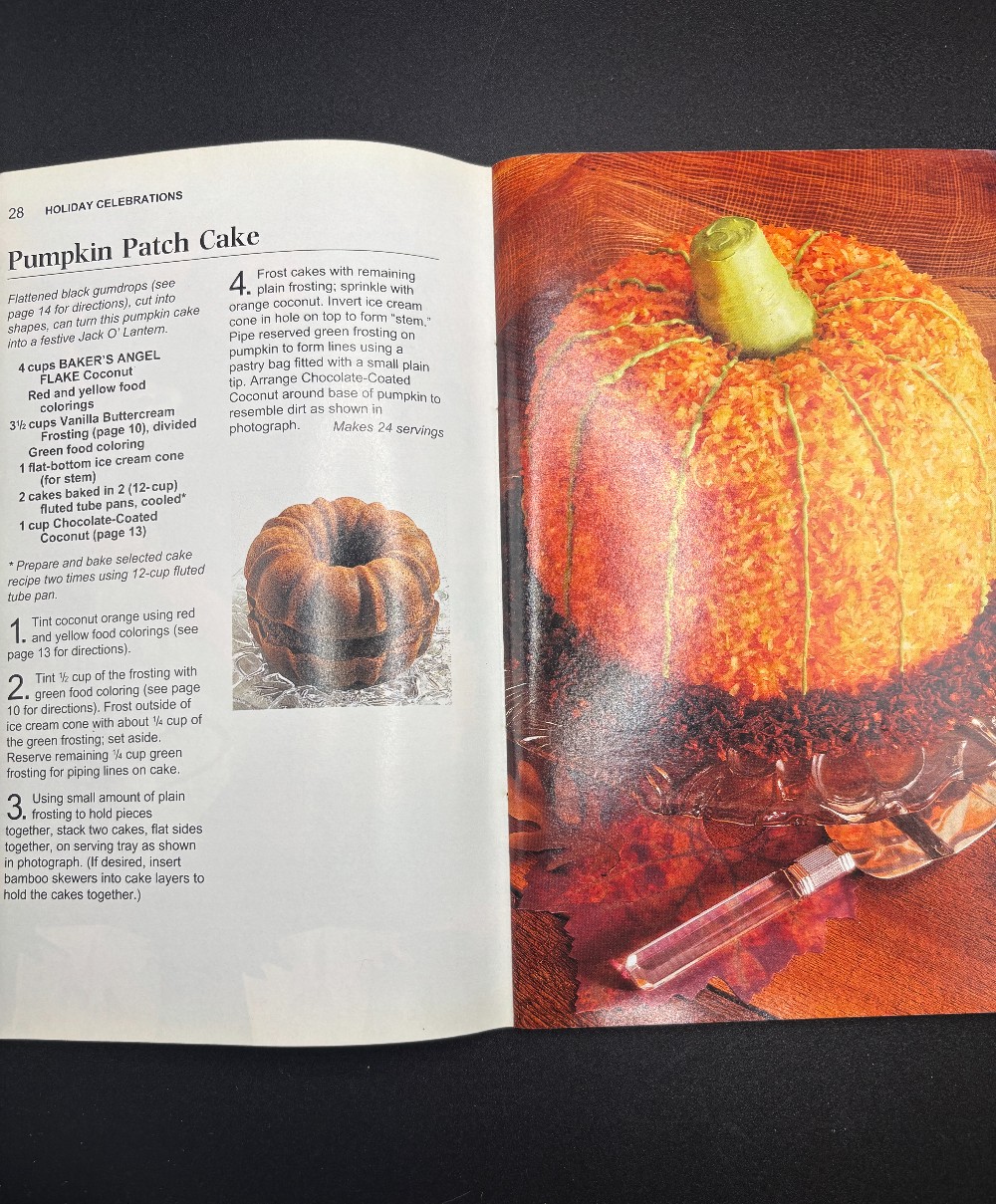 Cookbook Baker's® Easy Cut-Up Party Cakes