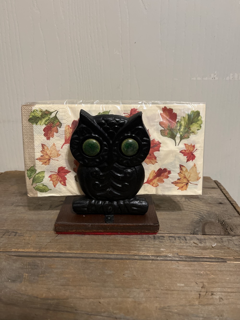 Vtg cast iron owl napkin holder