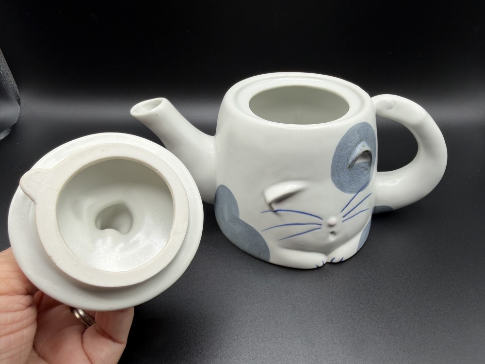 Takahashi Kitty Cat Tea Set