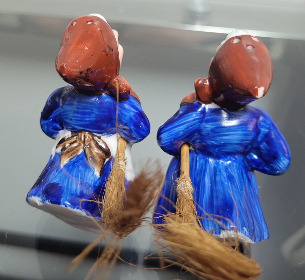 VTG 1979 Kitchen Witch Salt and Pepper with brooms