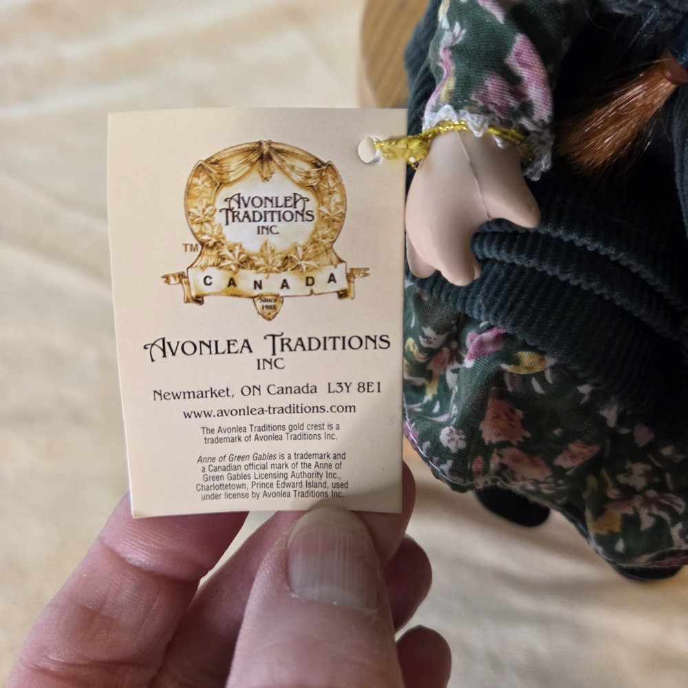 Avonlea Traditions Anne of Green Gables Porcelain Doll Shelf Sitter