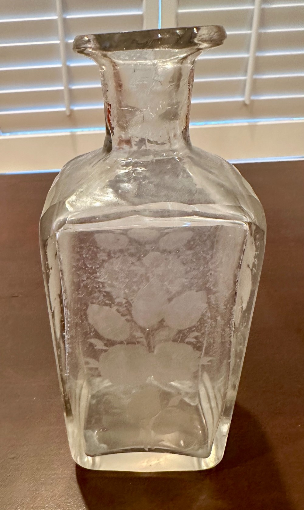 Antiq Decanter Uranium Glass. 6.75