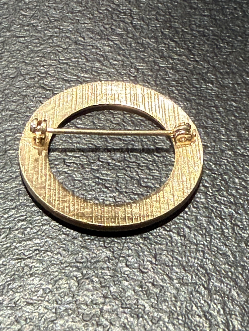 Vintage Gold Patterned Circle Brooch Pin