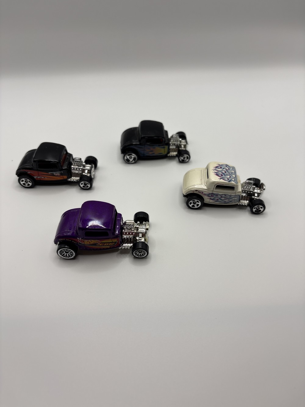 Hot Wheels 1997 32 Ford (4) As-is