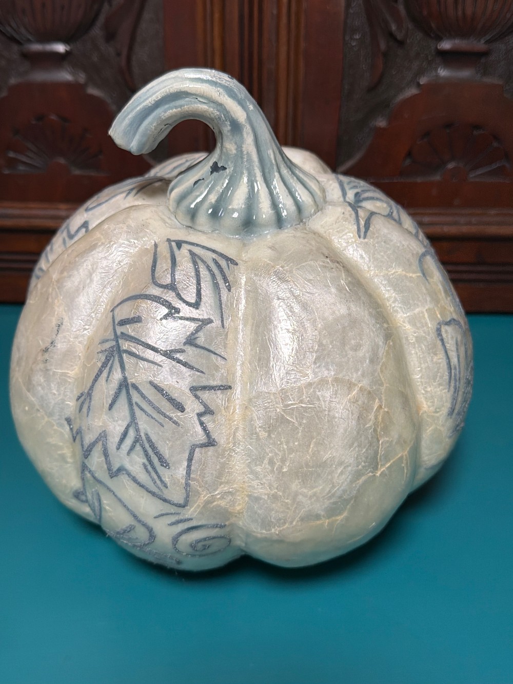 DECORATIVE BLUE & WHITE PUMPKIN
