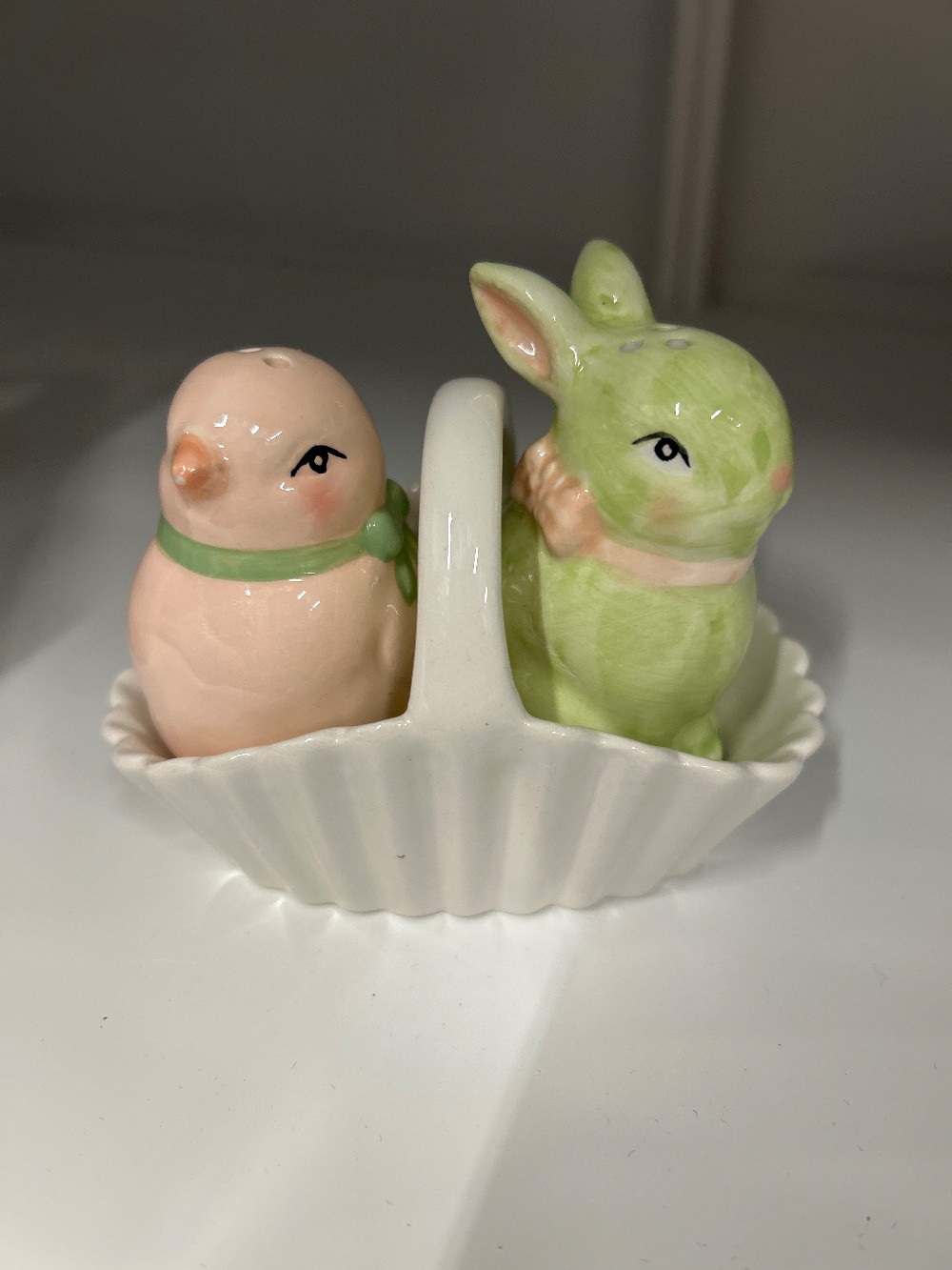 Bunny Salt and Pepper Set with Basket Holder NIB