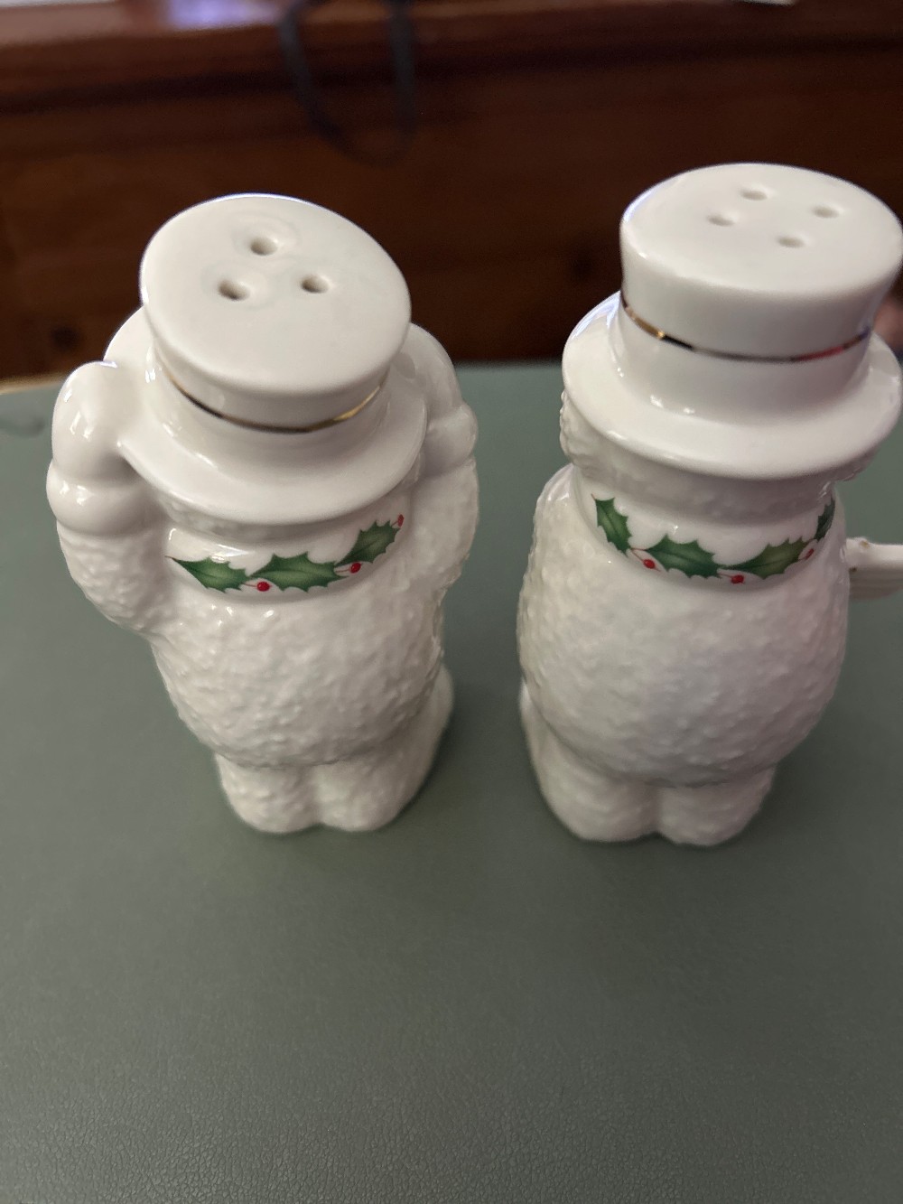 Lenox Happy Holly Days Porcelain Snowman Salt & Pepper Shaker Set | Vintage Christmas Kitchen Table Decor | Holiday Hostess Gift Collection NIB