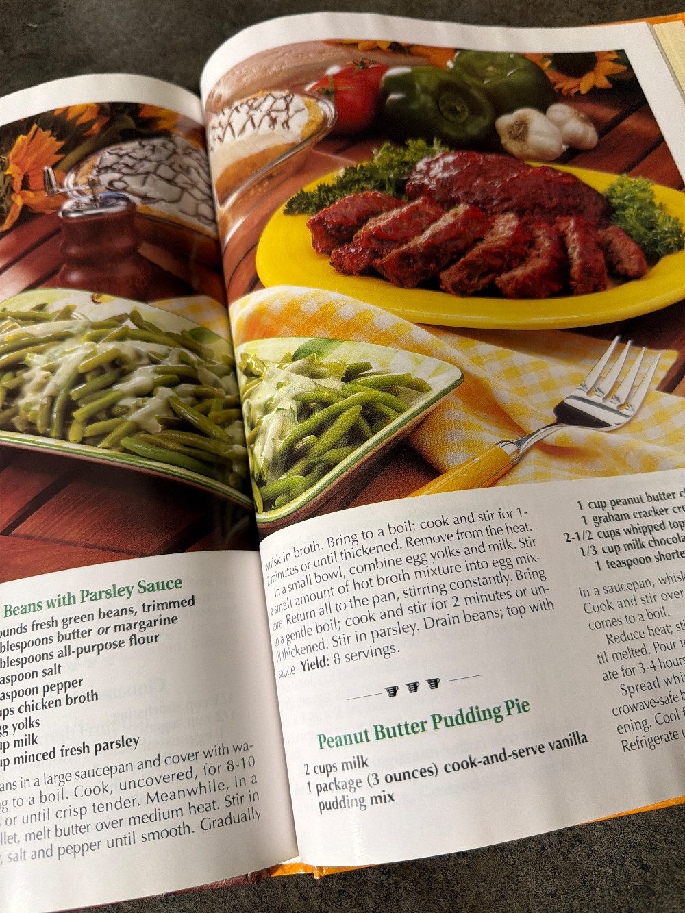 2024 Taste of Home Annual Recipes Book