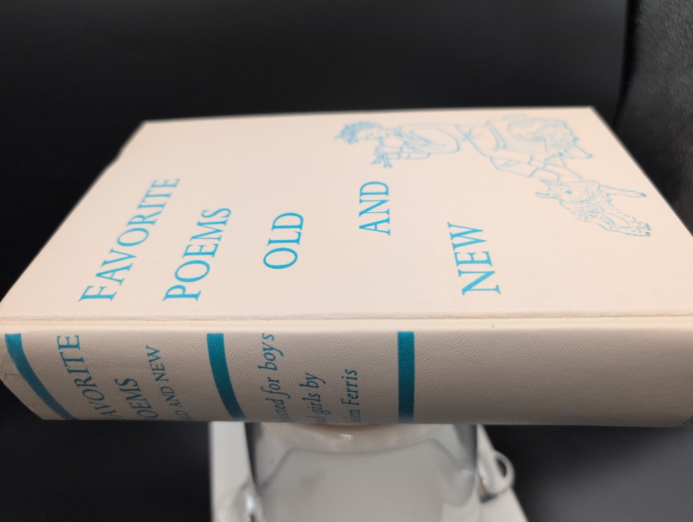 Hardcover vtg 1957 FAVORITE POEMS OLD AND NEW