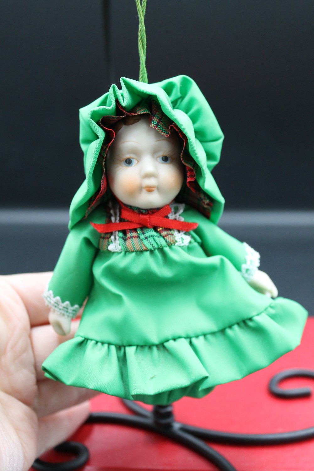Vtg Hallmark 1984 AMANDA porcelain doll ornament