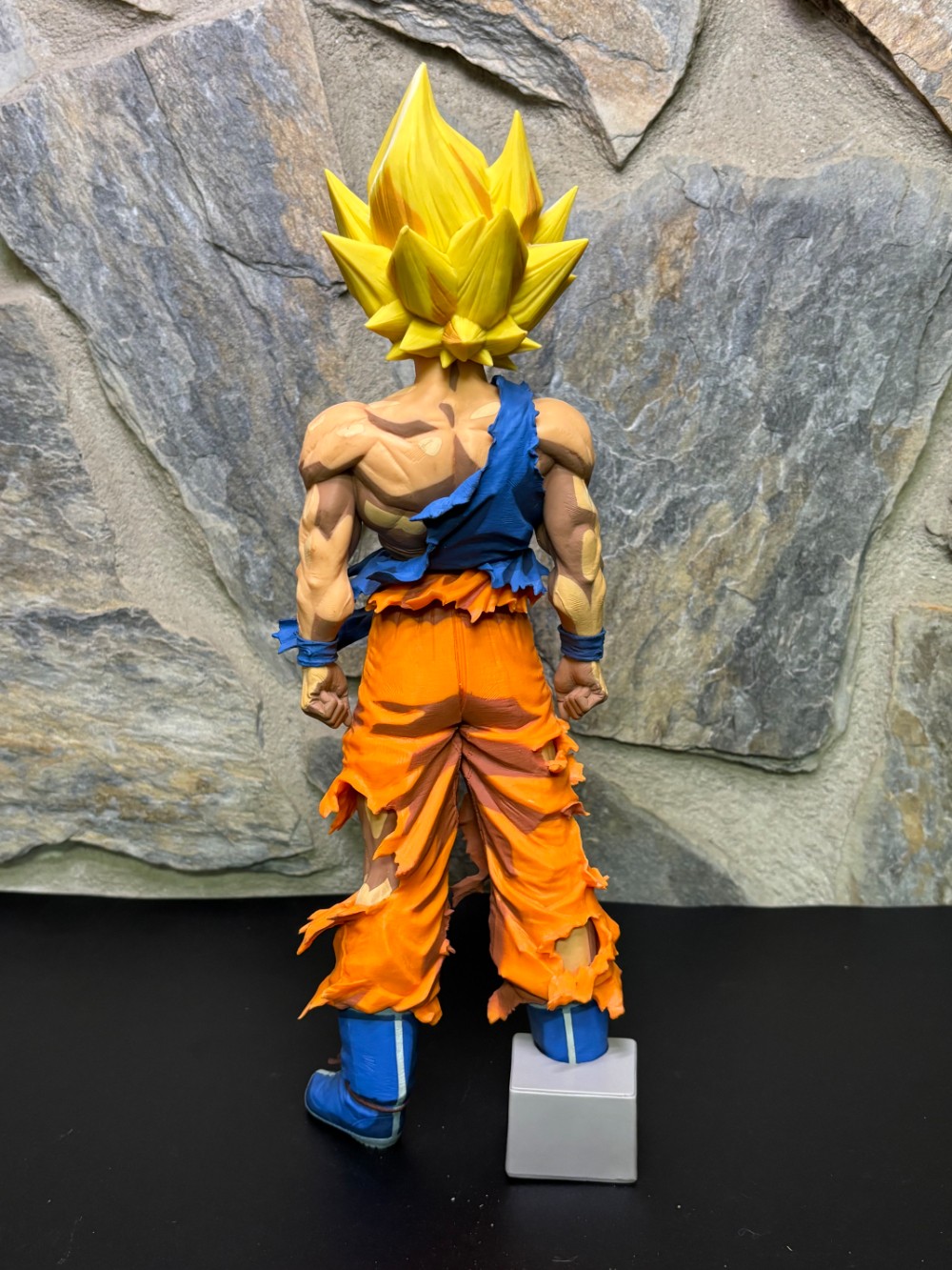 Dragon Ball Z Super Saiyan Goku SMSP Manga Dimensions 2016 Figure 13 Inch