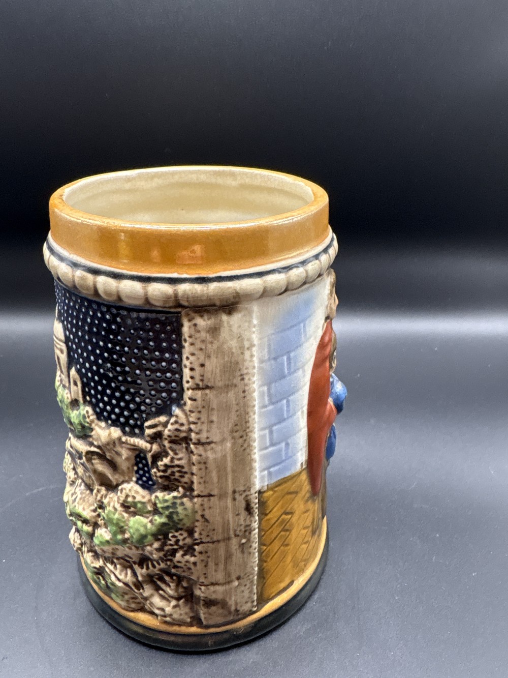 German Style Relief Mug ~5.5 in H