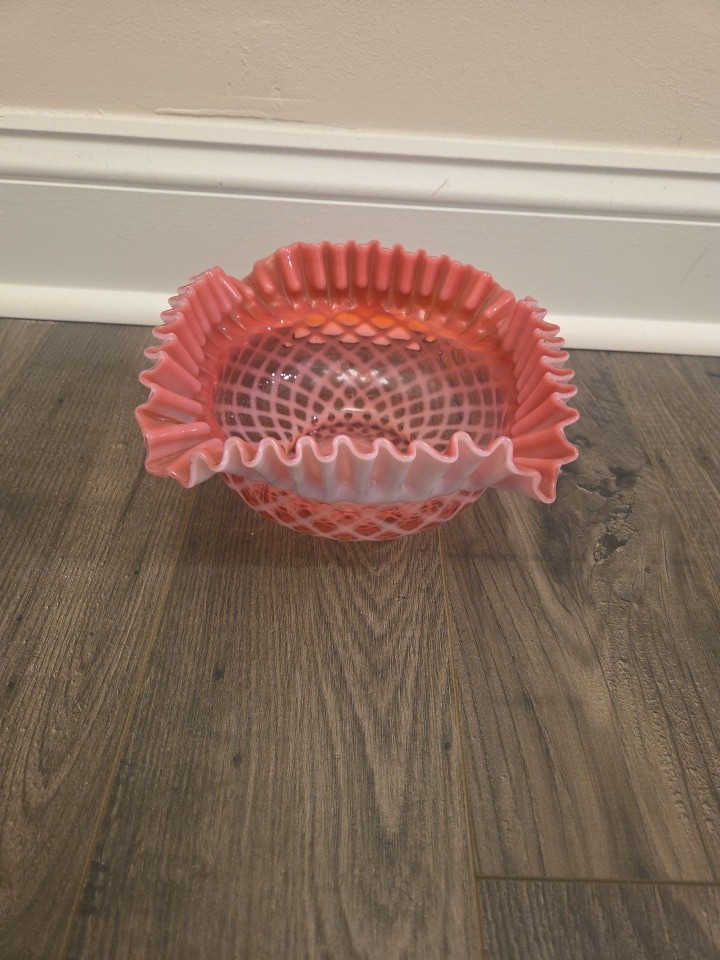 VTG Ruffled Edge Glass Bowl