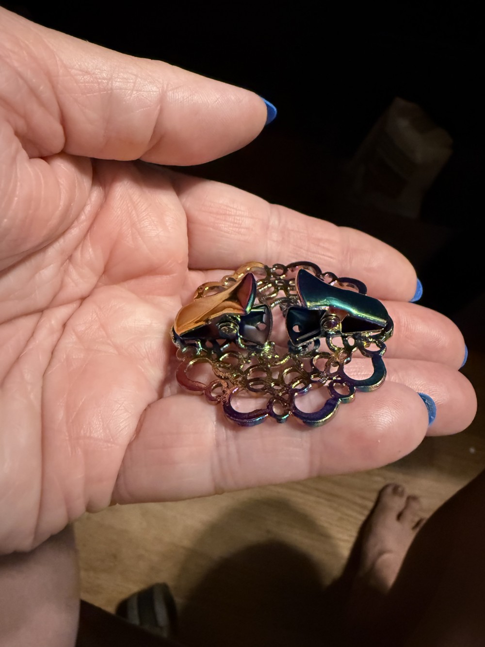 Sweater Clip, Cloak Clip, Dress Clip: Round Loops