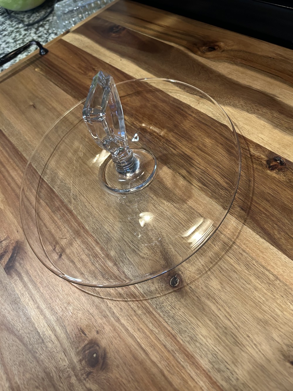 Cambridge Glass Yeoman Pattern Center Handle Tidbit Tray - see pics