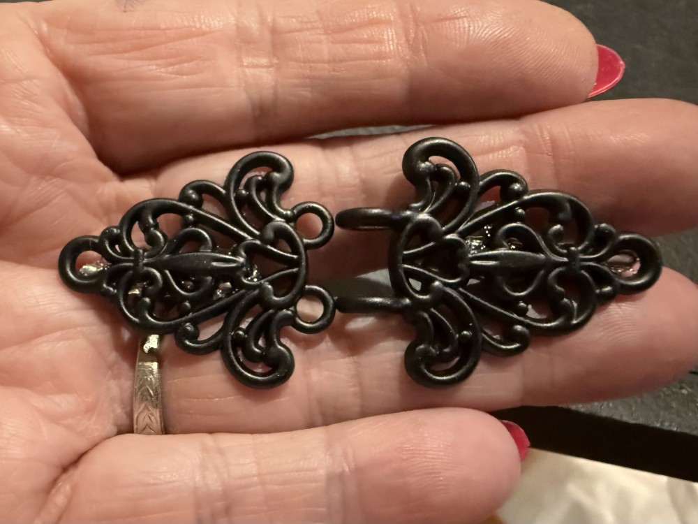 Sweater Clip, Cloak Clip, Dress Clip: Filigree Triangle
