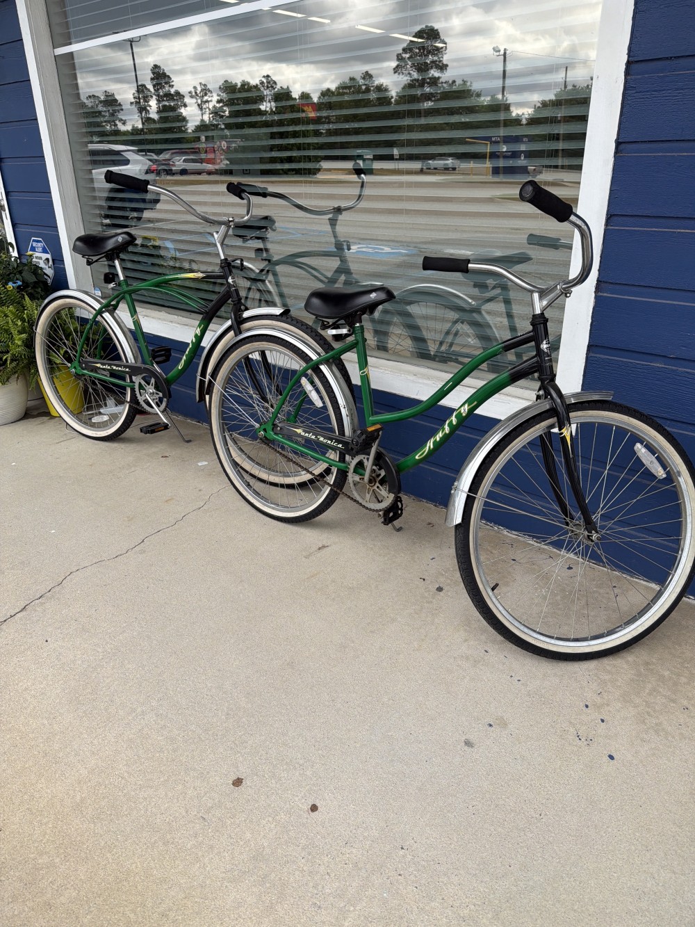 Green Huffy beach cruiser bicycle His & Her (AS-IS)