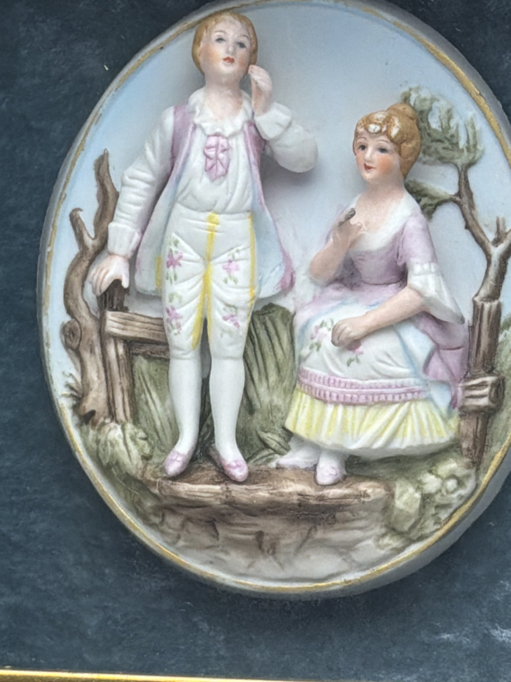 Vtg Courting Couple Ceramic Relief Shadow Box