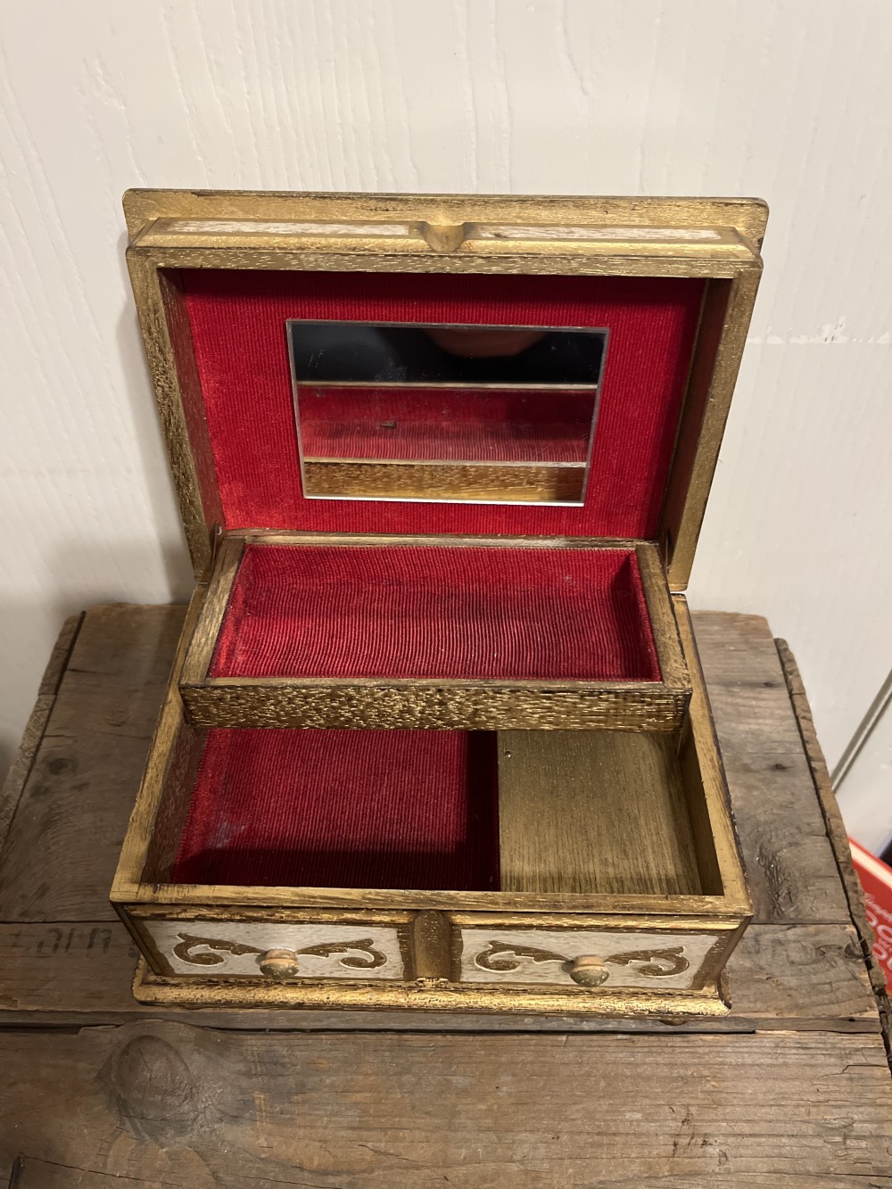 Vtg Toyo Japan Music/Jewelry Box - Works!
