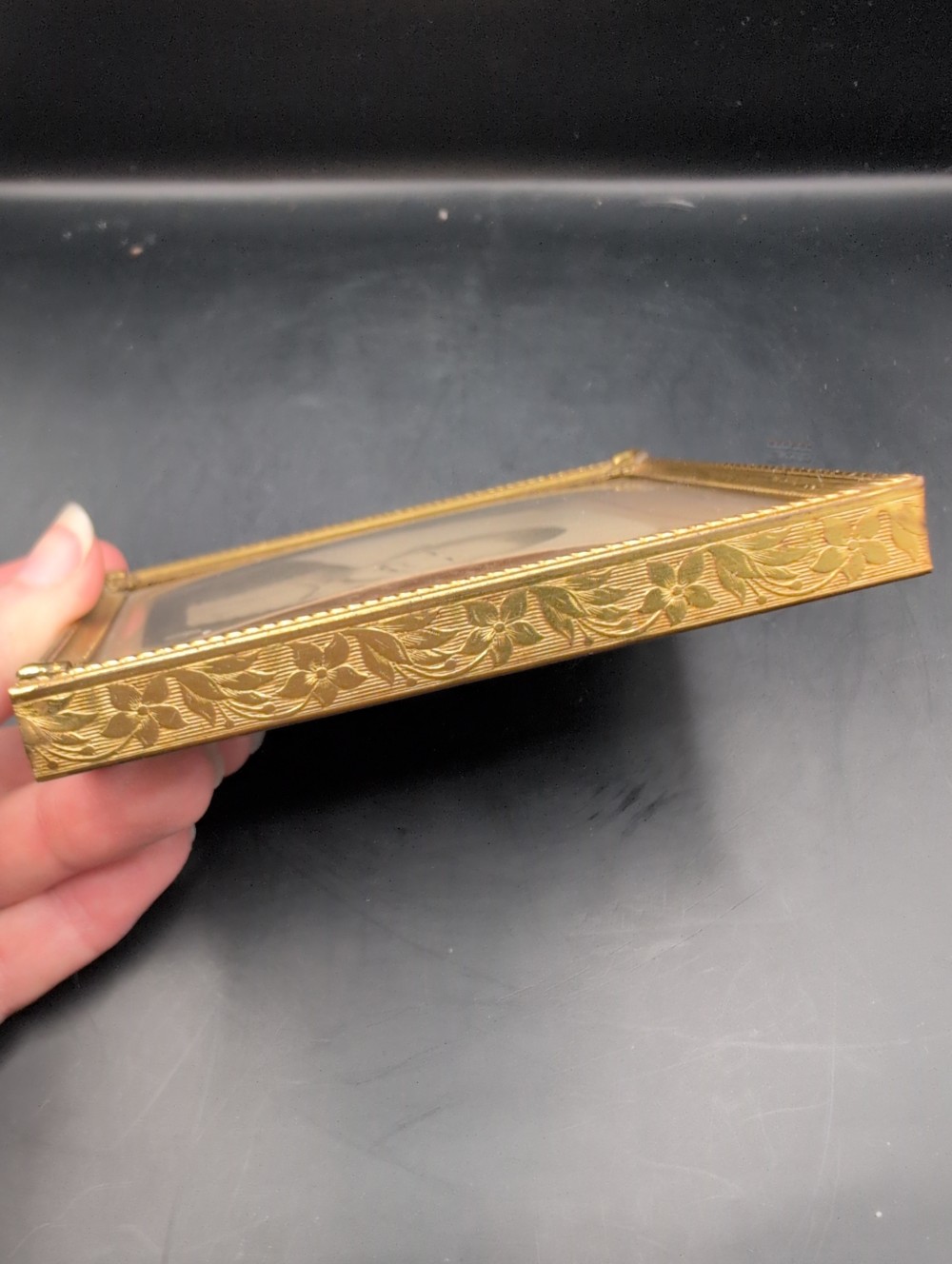 Small brass vtg frame
