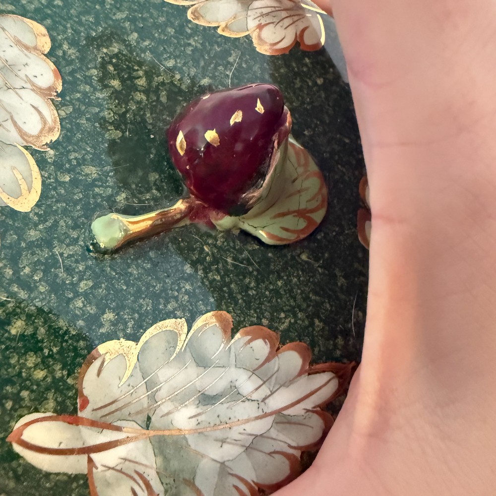 Italian Pottery Lidded Bowl, Green with Gold Leaves