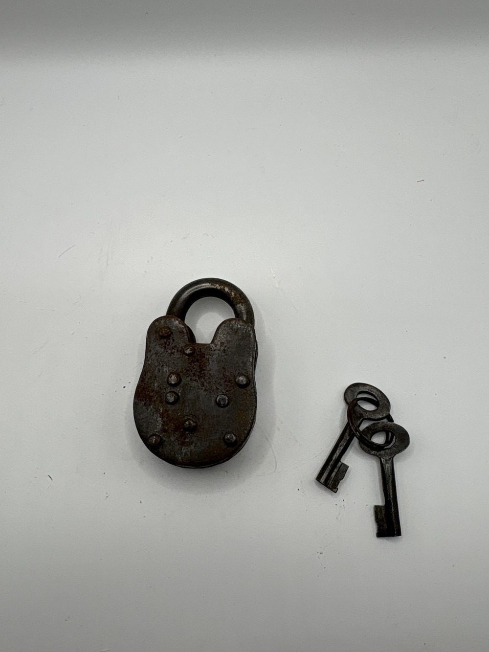 Small Iron Padlock ~2.5 inch x 1.5 inch