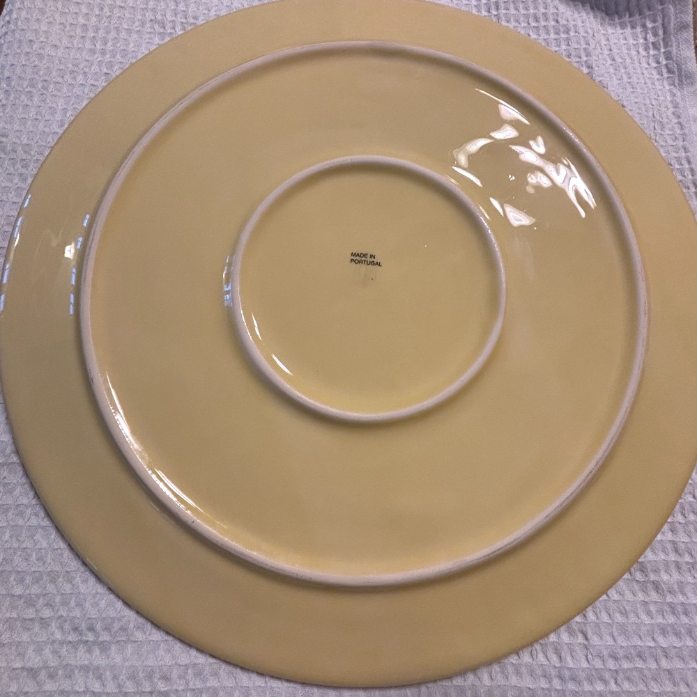 Ceramic Bordallo Pinheiro Majolica serving plate yellow embossed pineapples