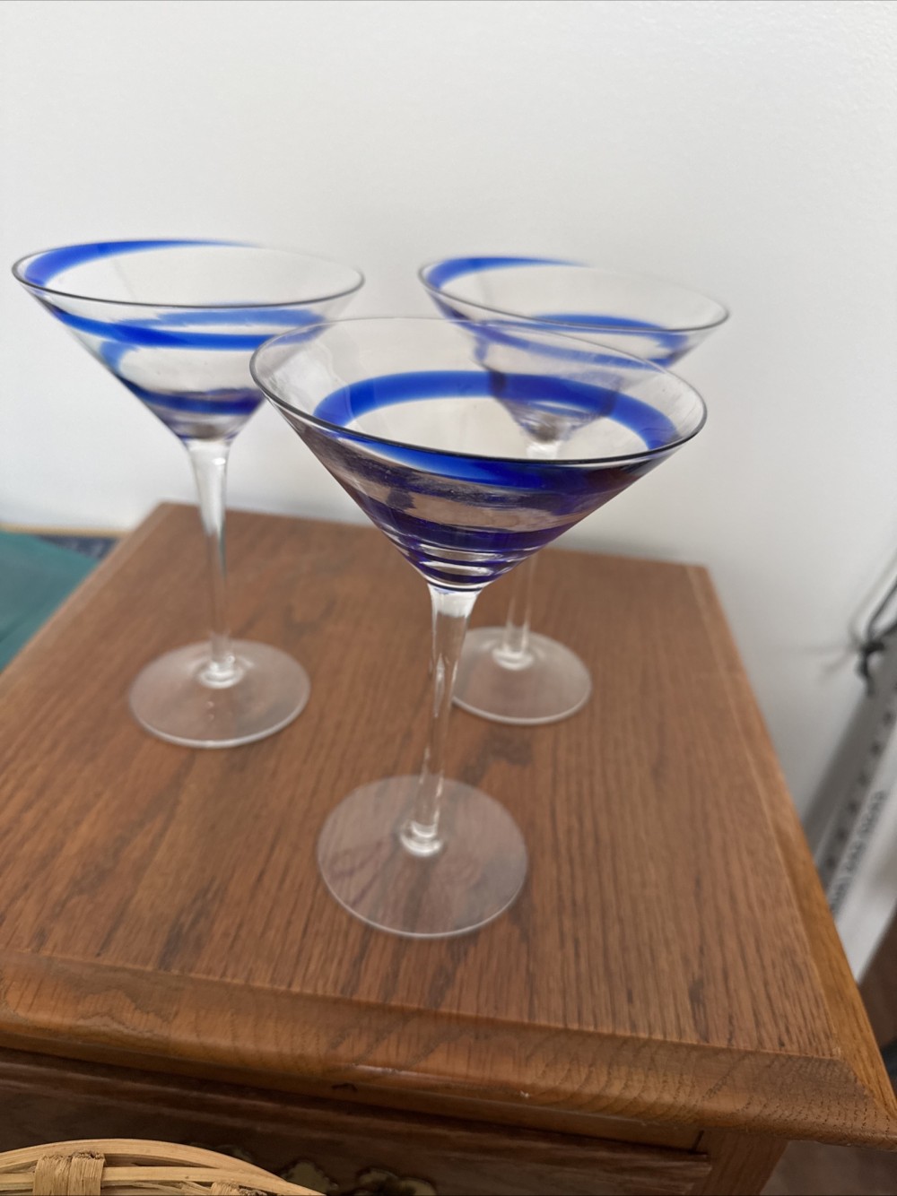 SET 3 BLUE SWIRL MARTINI GLASSES