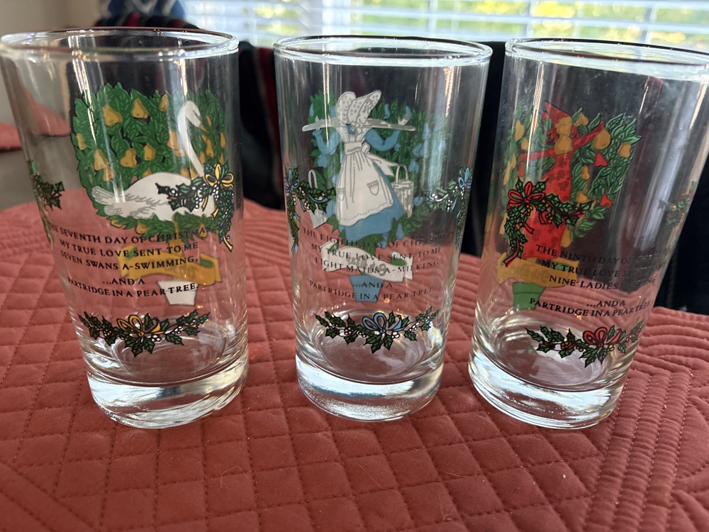 12 Days of Christmas Anchor Hocking Vintage Glass Set - Set of 12 12oz Glasses